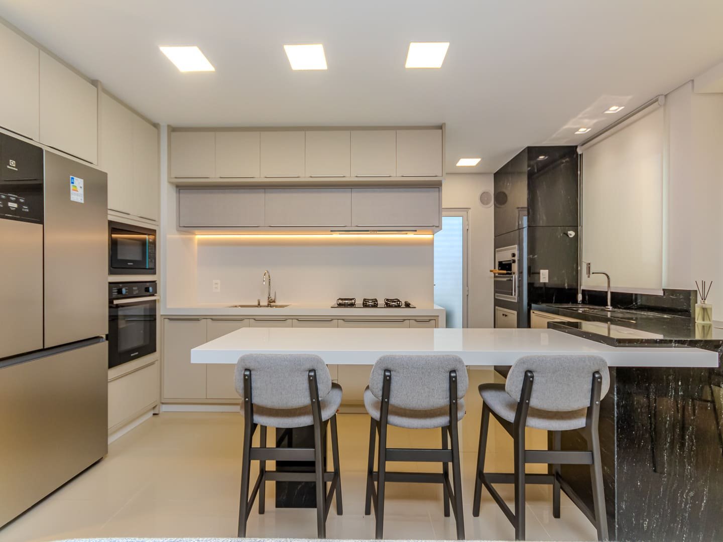 Apartamento no Edifício Edgar Wegner em Balneário Camboriú — foto 3