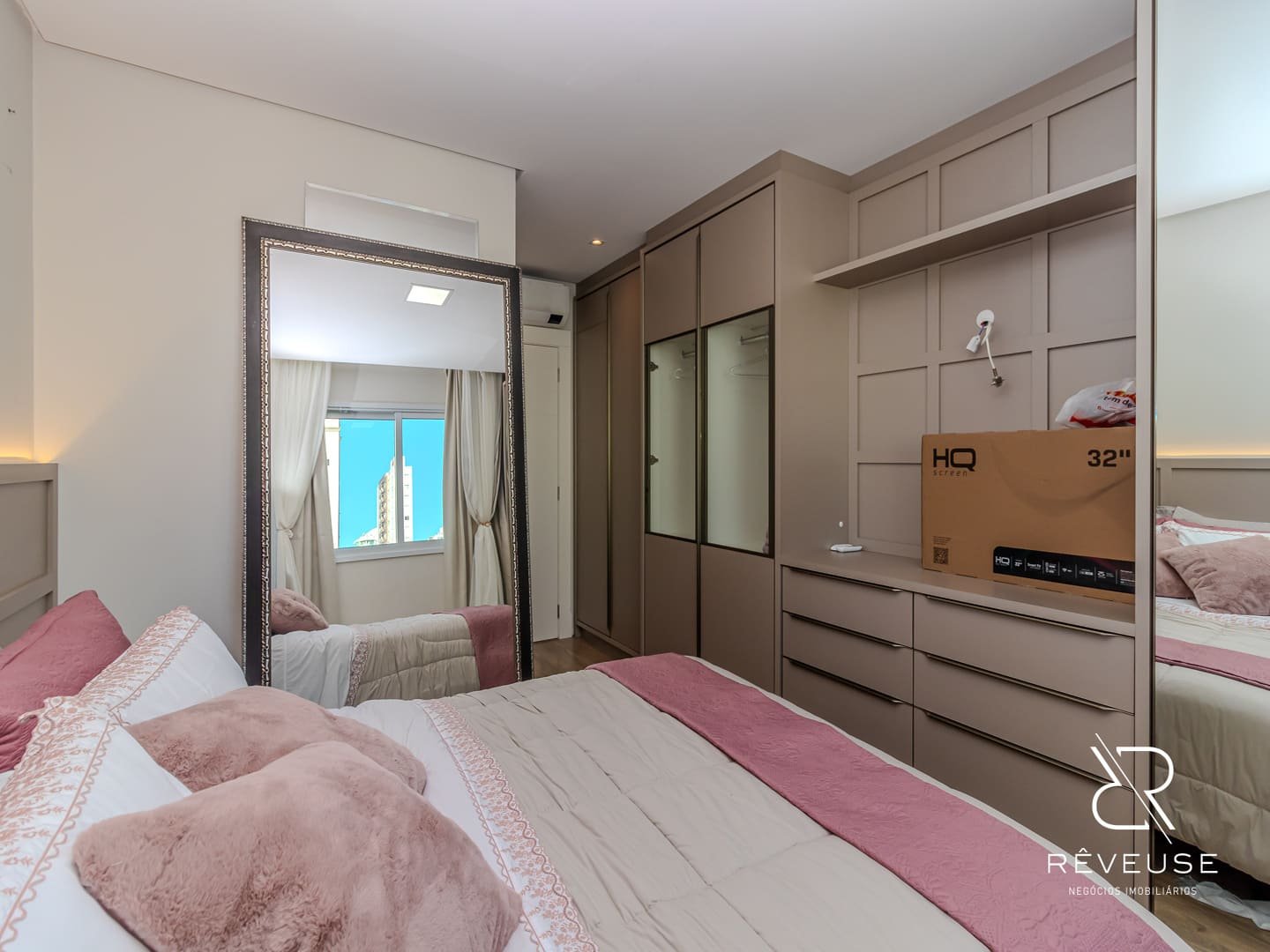 Apartamento no Falcon Tower em Balneário Camboriú — foto 9