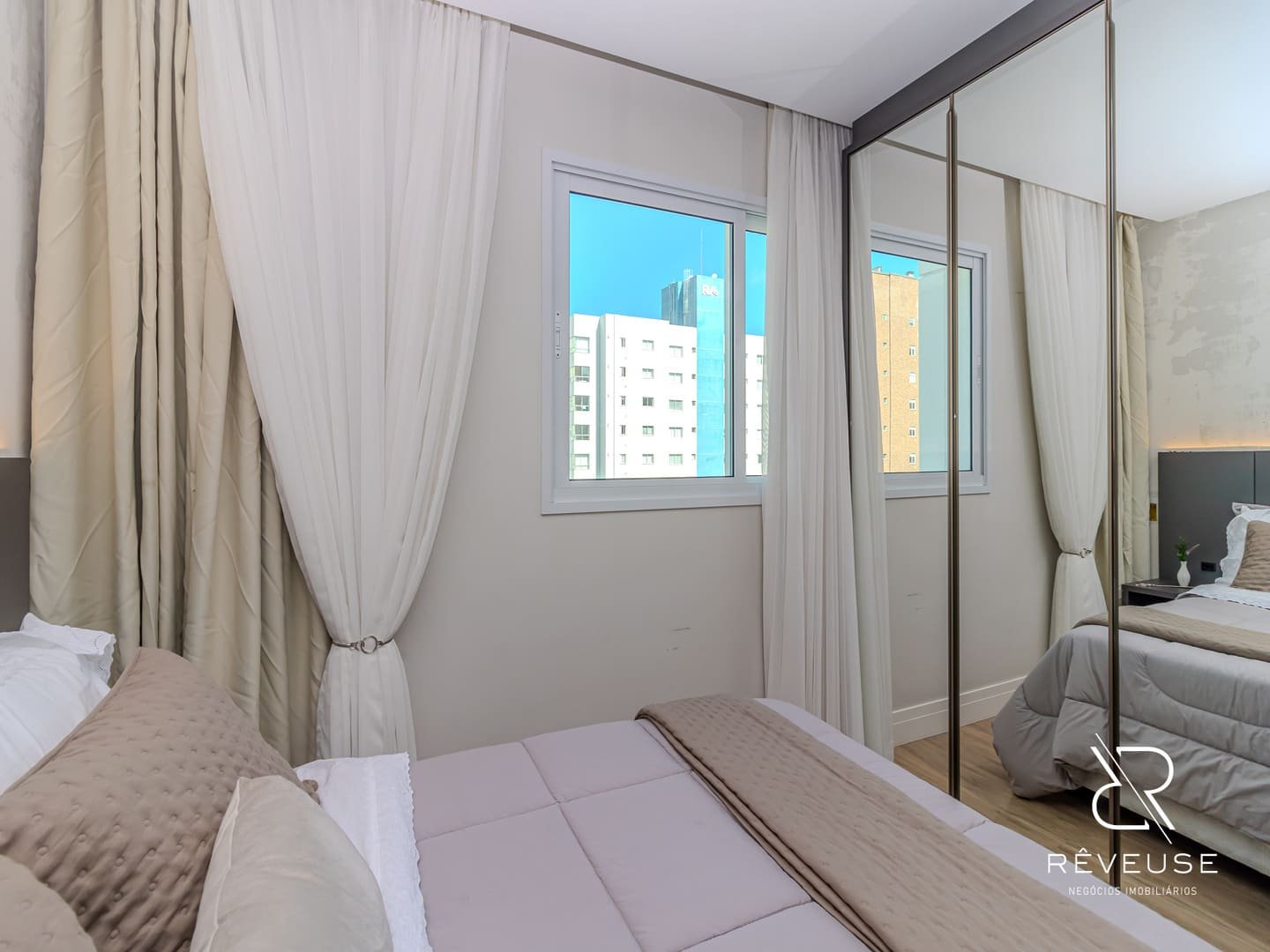 Apartamento no Falcon Tower em Balneário Camboriú — foto 11