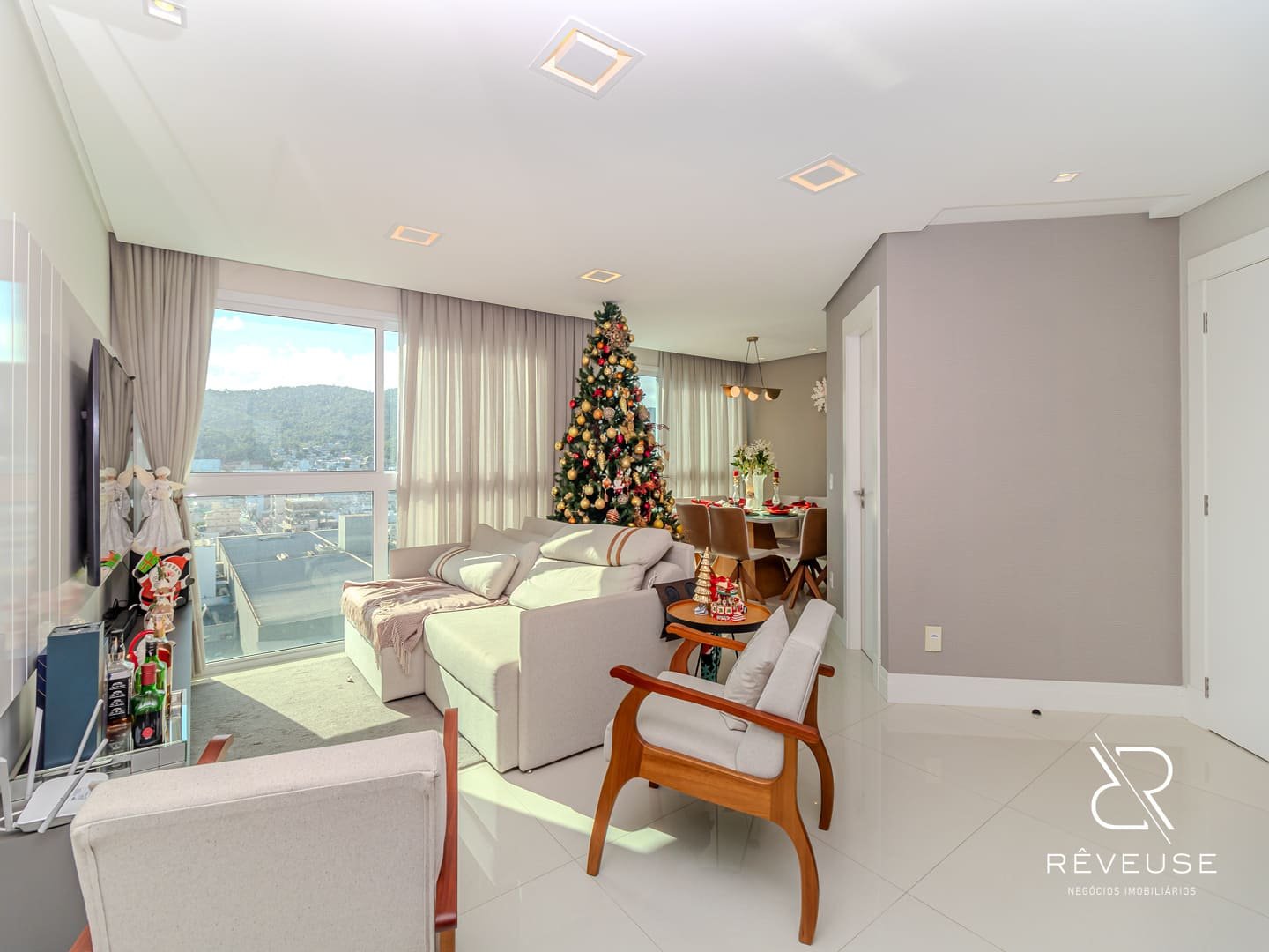 Apartamento no Falcon Tower em Balneário Camboriú — foto 2