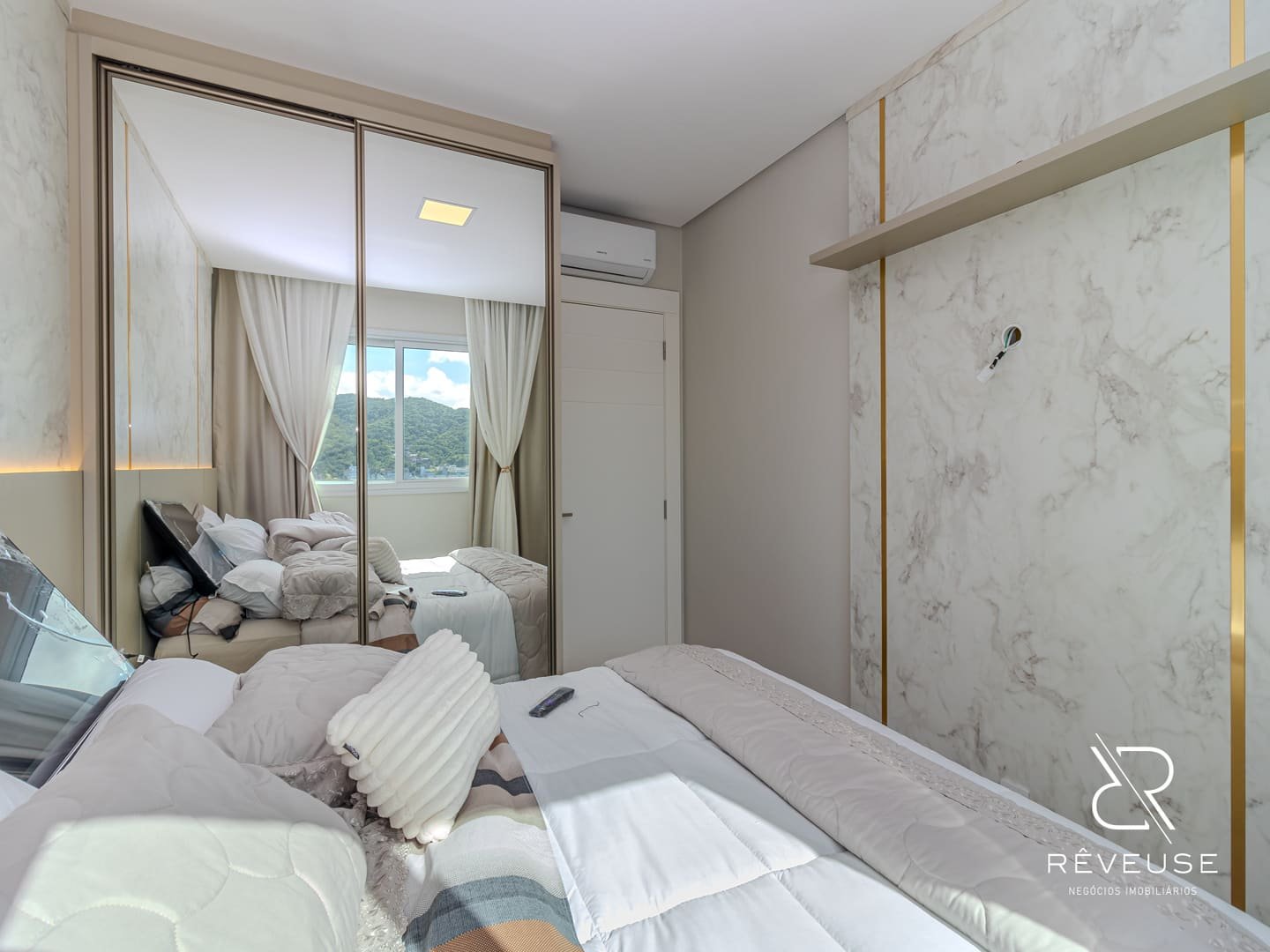 Apartamento no Falcon Tower em Balneário Camboriú — foto 15