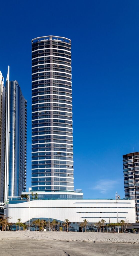 Edificio Pharos Cechinel Balneário Camboriú