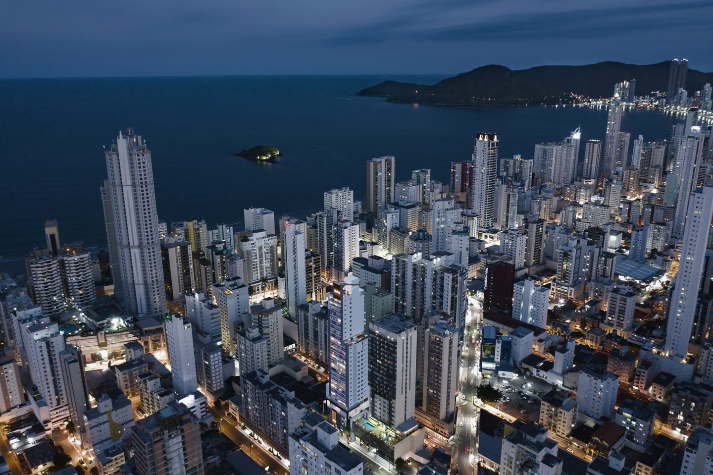 Sky lounge do Timeless Arrka At Alvin em Balneario Camboriu SC