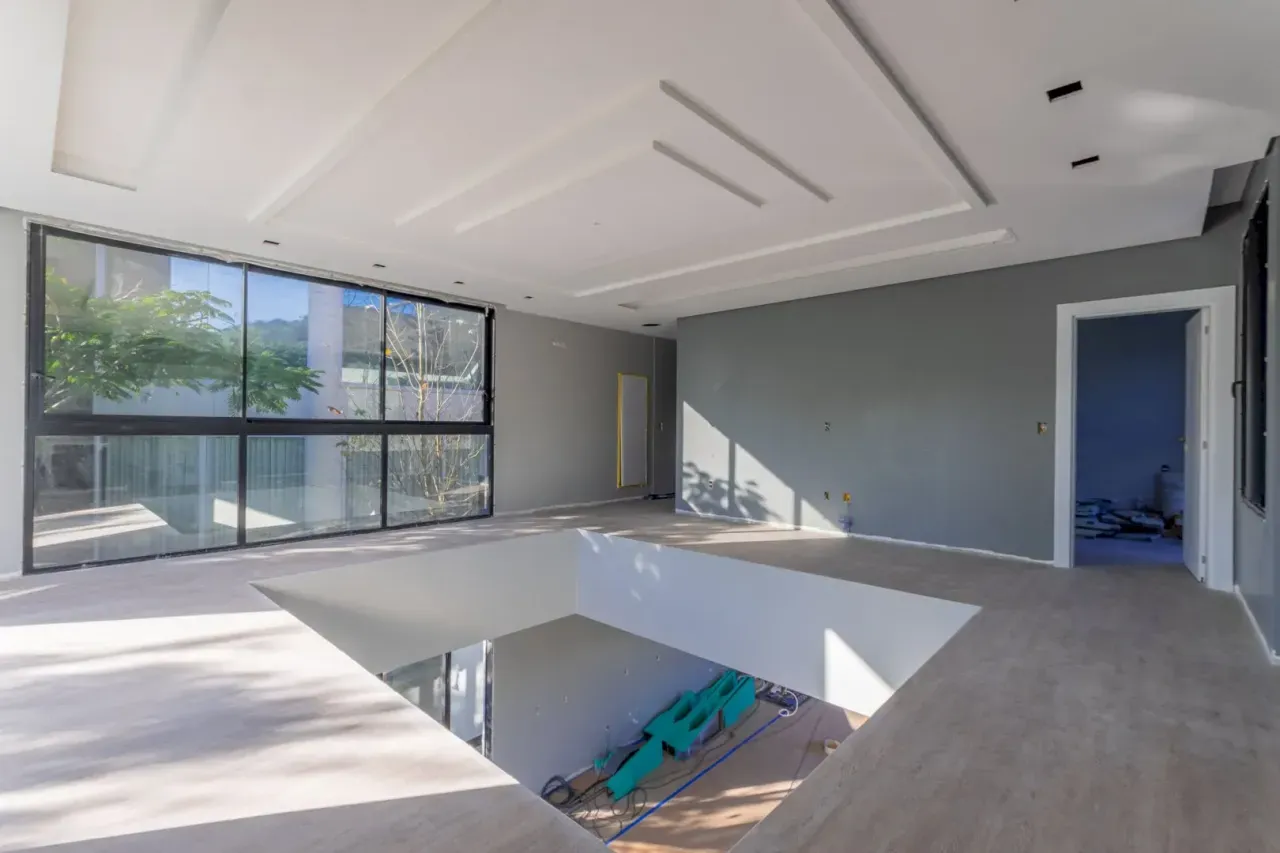 Casa de Alto Padrão em Condomínio com 3 suítes, 3 vagas de garagem na Praia do Estaleiro em Balneário Camboriú — foto 14