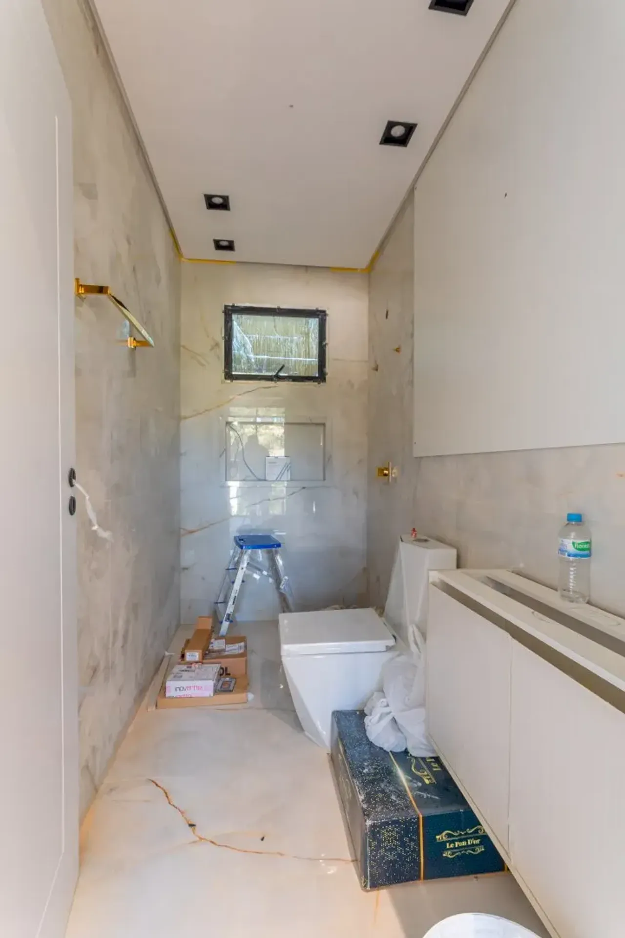 Casa de Alto Padrão em Condomínio com 3 suítes, 3 vagas de garagem na Praia do Estaleiro em Balneário Camboriú — foto 19