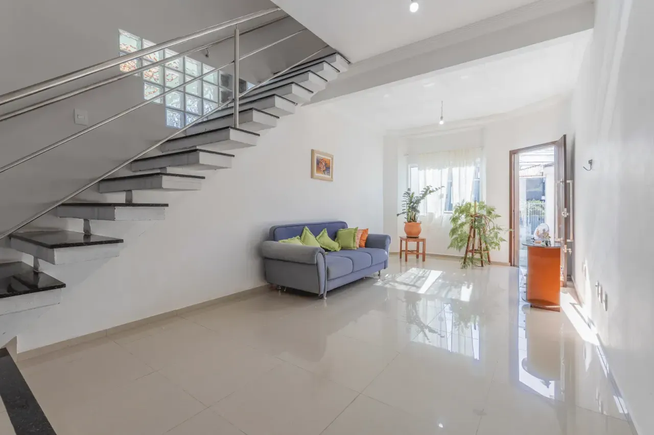 Casa com 3 suítes e 2 vagas de garagem no Centro de Balneário Camboriú. — foto 23