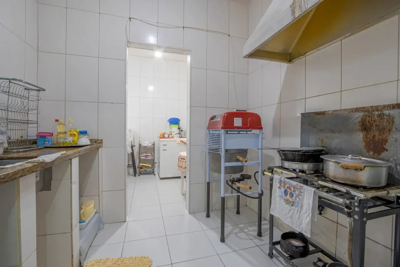 Casa com 3 suítes e 2 vagas de garagem no Centro de Balneário Camboriú. — foto 15