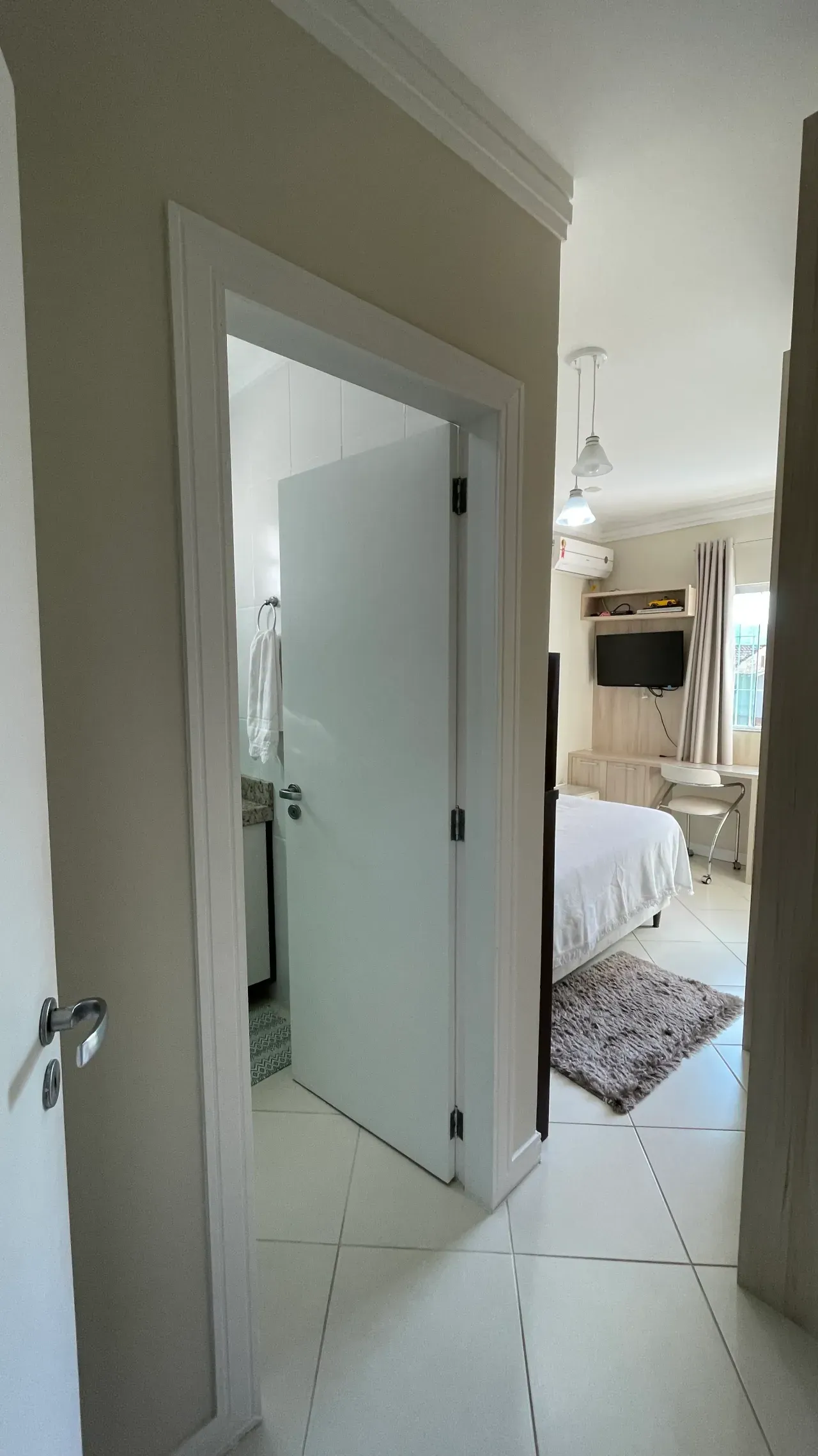 Casa na Praia dos Amores com 3 quartos e 4 vagas de garagem em Balneário Camboriú — foto 2