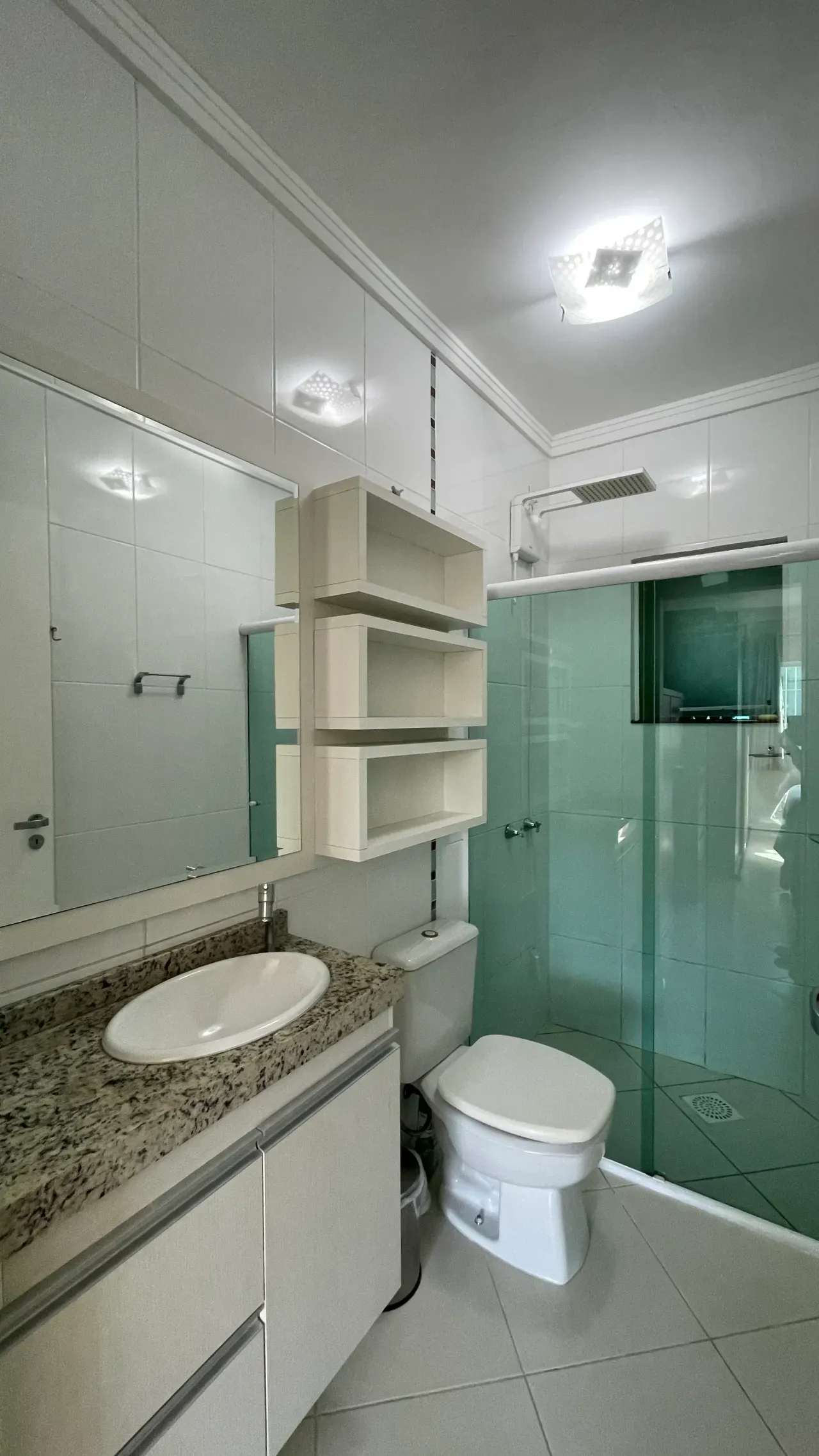 Casa na Praia dos Amores com 3 quartos e 4 vagas de garagem em Balneário Camboriú — foto 19