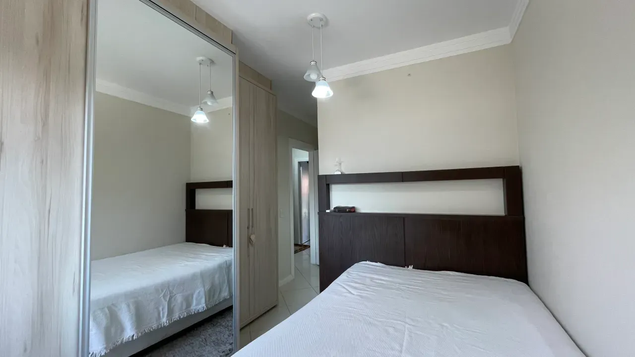 Casa na Praia dos Amores com 3 quartos e 4 vagas de garagem em Balneário Camboriú — foto 36