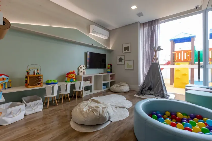 Apartamento com 3 suítes e 2 vagas de garagem no Centro em Balneário Camboriú — foto 47