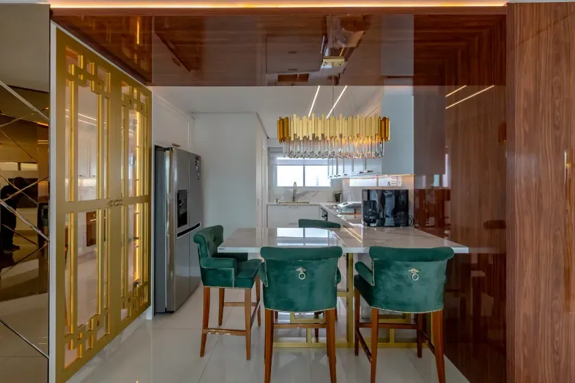 Apartamento com 3 suítes e 2 vagas de garagem no Centro em Balneário Camboriú — foto 6