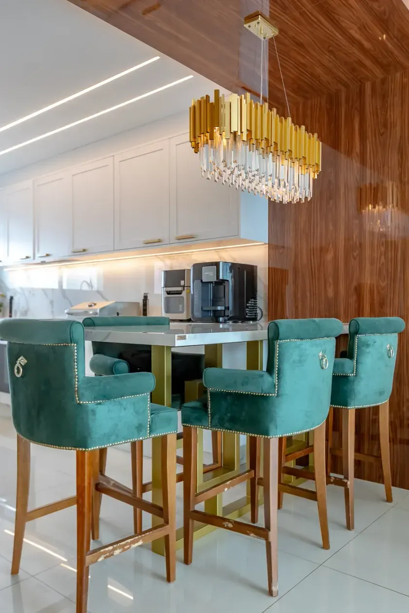 Apartamento com 3 suítes e 2 vagas de garagem no Centro em Balneário Camboriú — foto 8