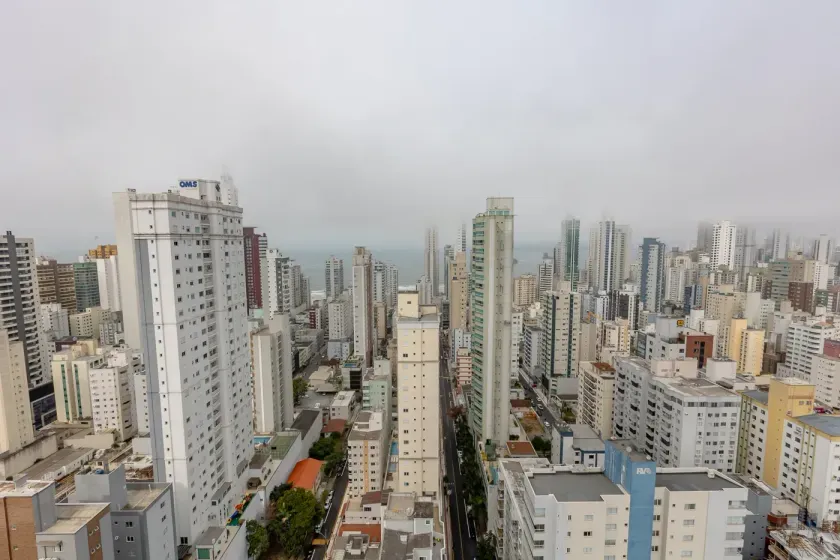 Apartamento com 3 suítes e 2 vagas de garagem no Centro em Balneário Camboriú — foto 51