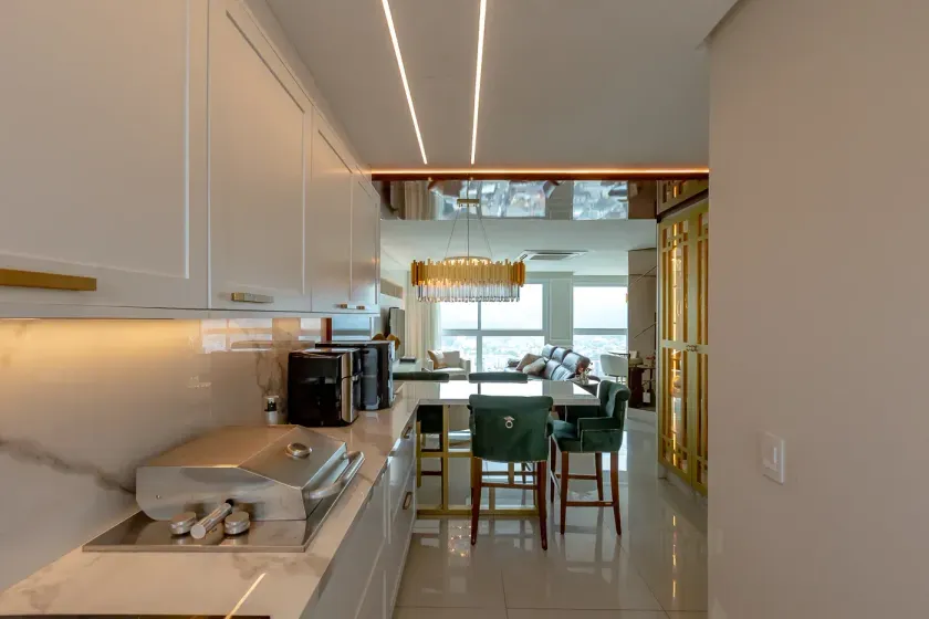 Apartamento com 3 suítes e 2 vagas de garagem no Centro em Balneário Camboriú — foto 9