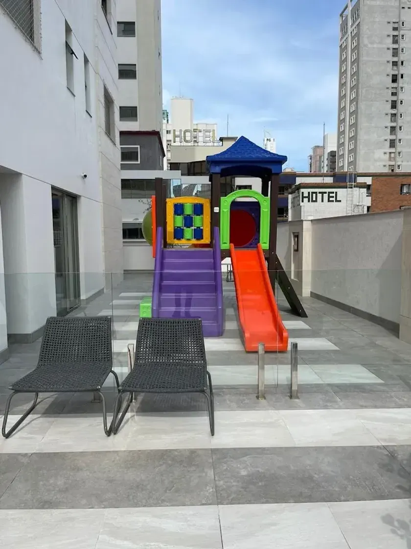 Apartamento com 3 suítes e 2 vagas de garagem há 250m2 do mar no Centro de Balneário Camboriú — foto 12