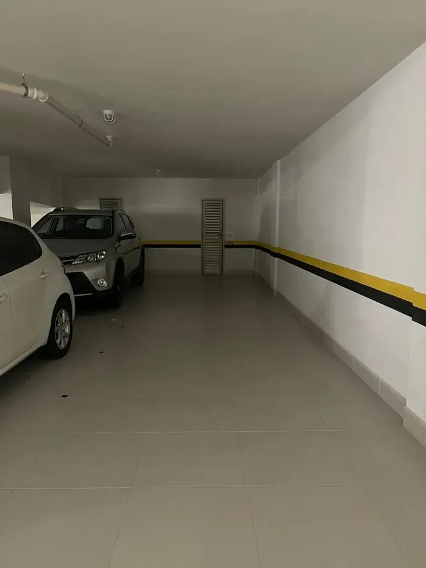 Apartamento com 3 suítes e 2 vagas de garagem há 250m2 do mar no Centro de Balneário Camboriú — foto 14