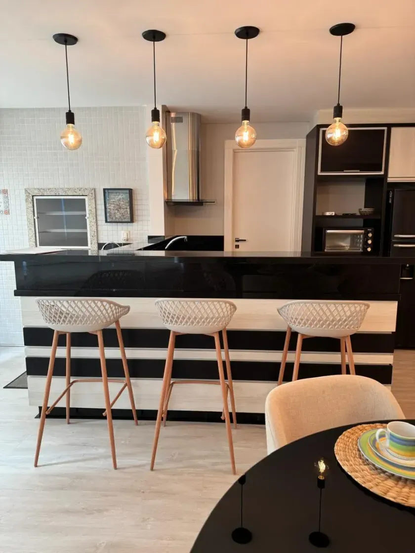 Apartamento mobiliado com 2 suítes e 2 vagas de garagem no Centro de Balneário Camboriú — foto 10