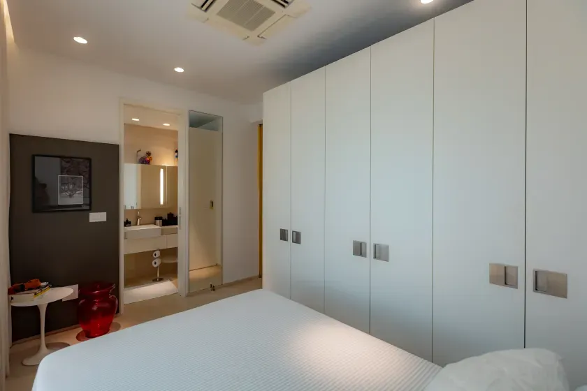 Apartamento mobiliado com 4 suítes e 5 vagas de garagem na Avenida Atlântica em Balneário Camboriú — foto 41