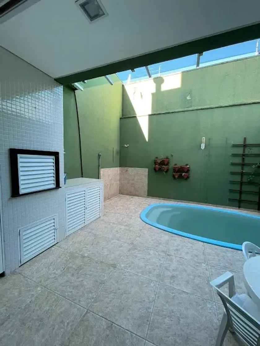 Sobrado Triplex com 4 suítes em Balneário Camboriú — foto 4