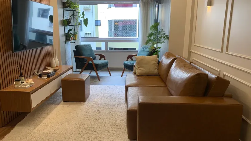 Apartamento 1 suíte mais 1 dormitório com 1 vaga privativa em Balneário Camboriú