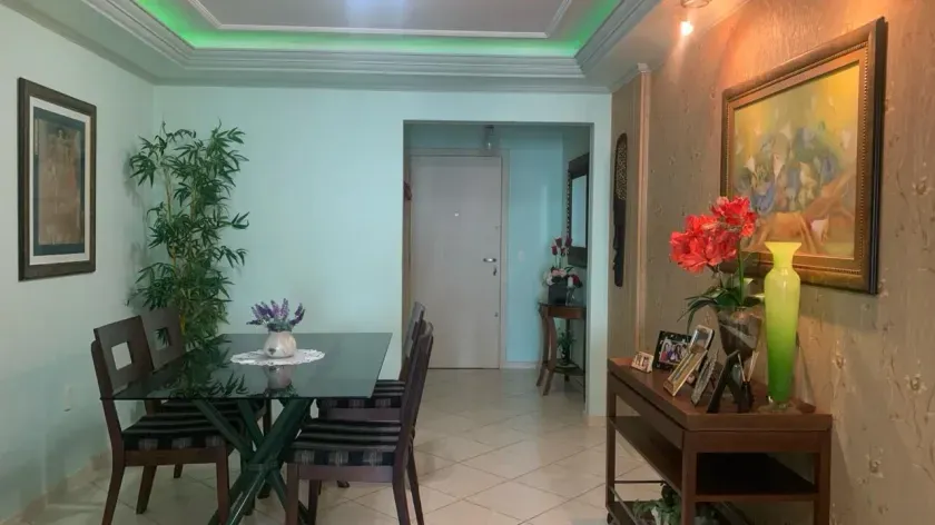 Apartamento Quadra mar 1 Suíte mais 2 Dormitórios e 2 Vagas na Garagem. — foto 2