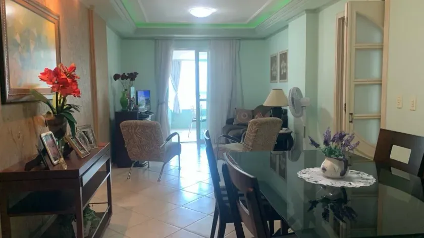 Apartamento Quadra mar 1 Suíte mais 2 Dormitórios e 2 Vagas na Garagem. — foto 4