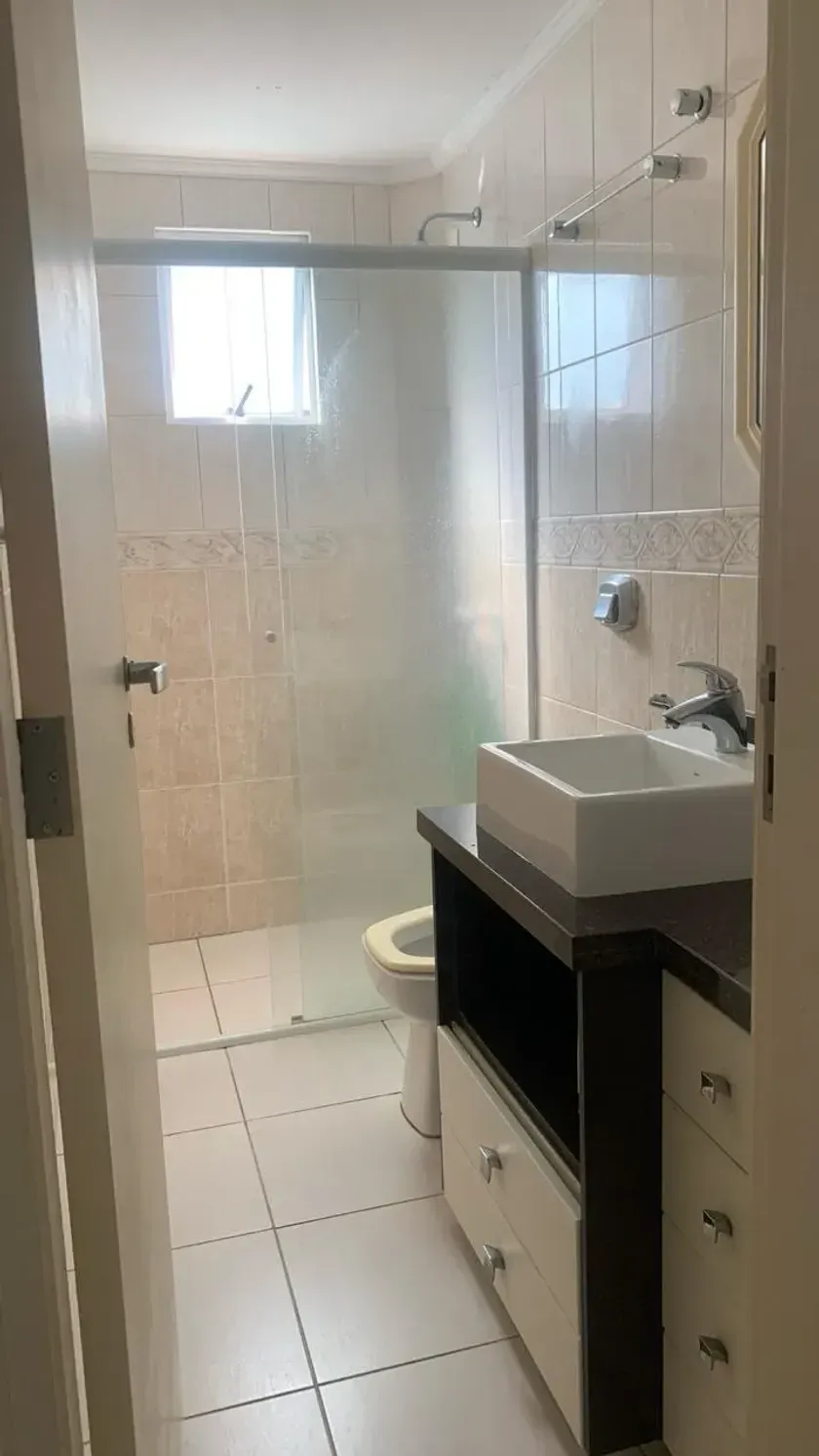Apartamento Quadra mar 1 Suíte mais 2 Dormitórios e 2 Vagas na Garagem. — foto 8