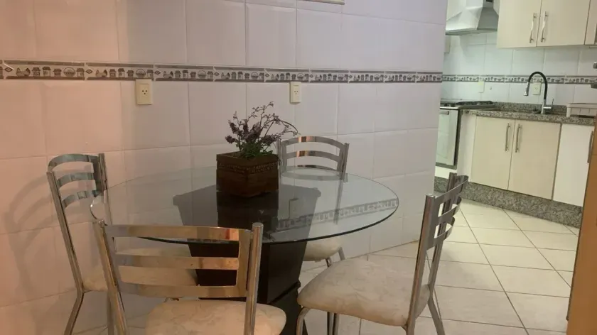Apartamento Quadra mar 1 Suíte mais 2 Dormitórios e 2 Vagas na Garagem. — foto 20
