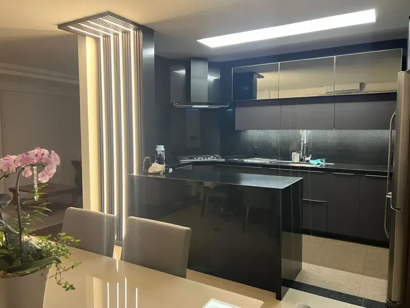 Casa mobiliada com 2 suítes e 2 vagas de garagem na Barra em Balneário Camboriú — foto 4