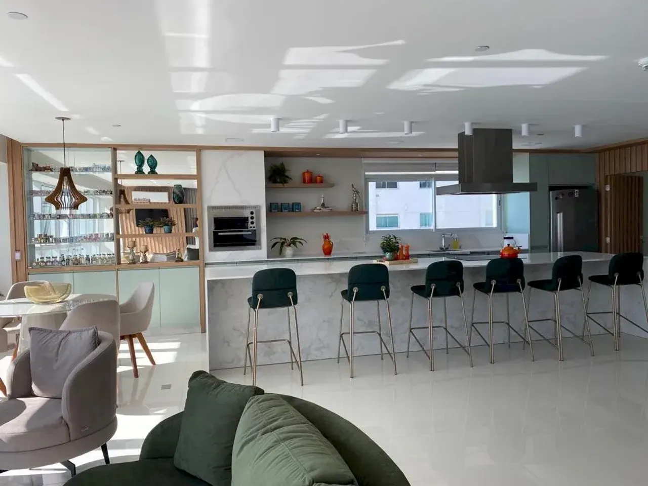 Apartamento com 4 suítes, 4 vagas de garagem no Centro de Balneário Camboriú — foto 5