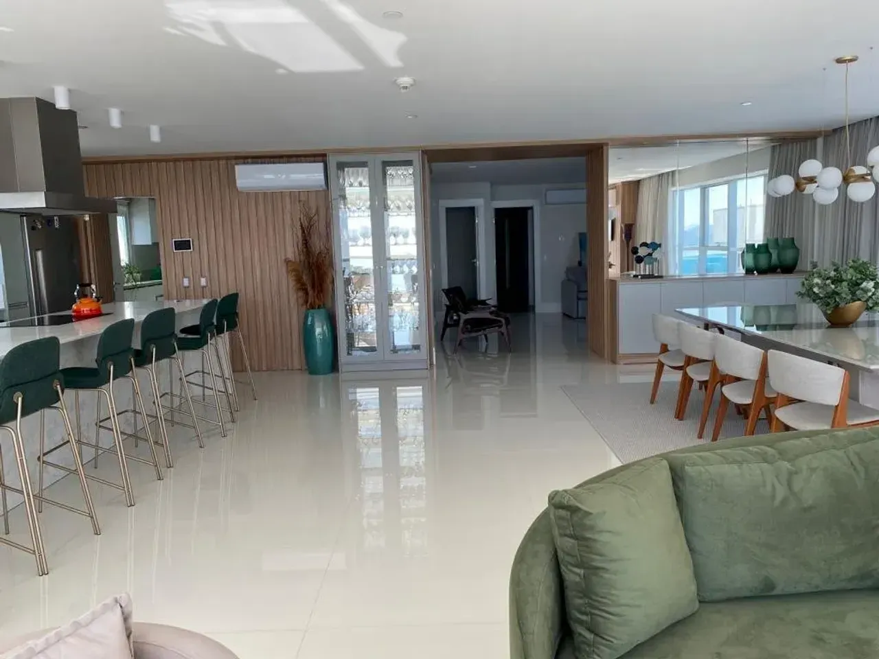 Apartamento com 4 suítes, 4 vagas de garagem no Centro de Balneário Camboriú — foto 9