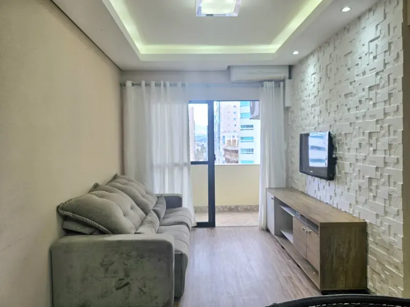 Apartamento no Edifício Dom Herminío com 2 dormitórios em Balneário Camboriú