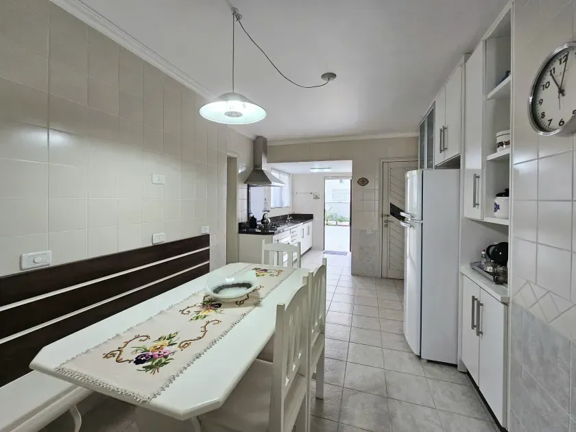 Apartamento frente mar mobiliado com 2 suítes e 2 vagas de garagem em Balneário Camboriú — foto 10