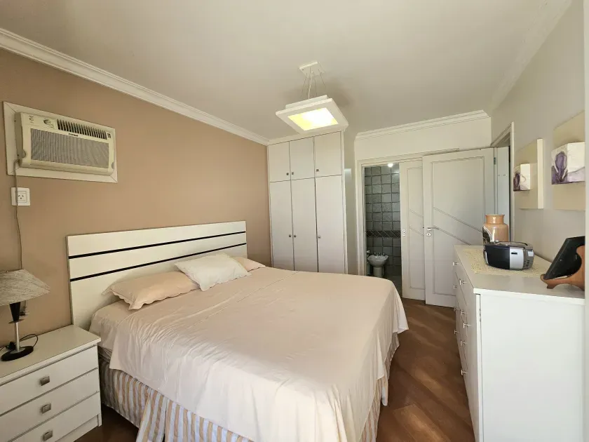 Apartamento frente mar mobiliado com 2 suítes e 2 vagas de garagem em Balneário Camboriú — foto 17