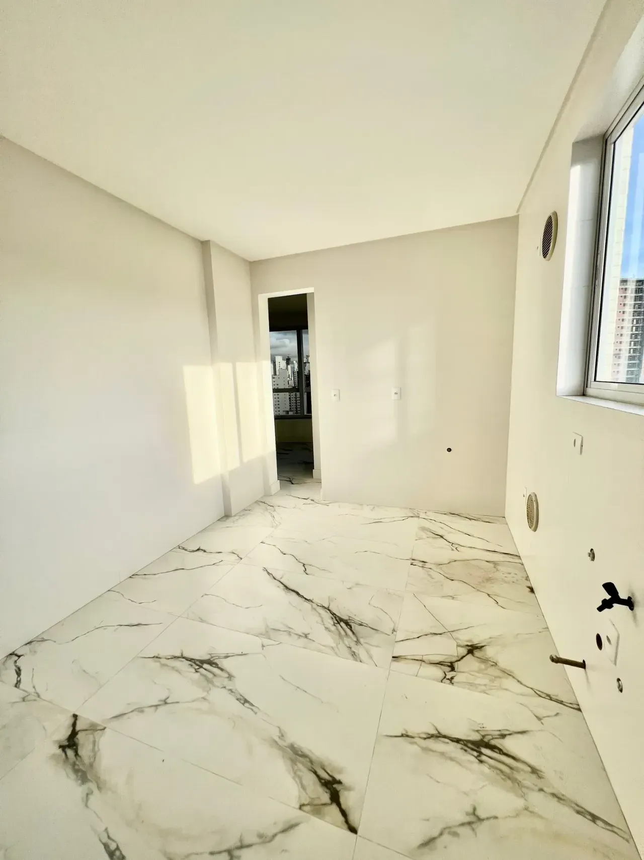 Apartamento no Santilhana Del Mar com 3 suítes em Balneário Camboriú — foto 7