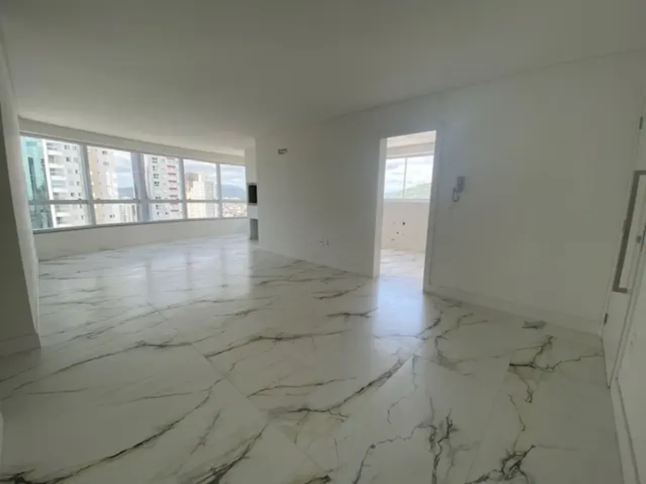 Apartamento no Santilhana Del Mar com 3 suítes em Balneário Camboriú — foto 31