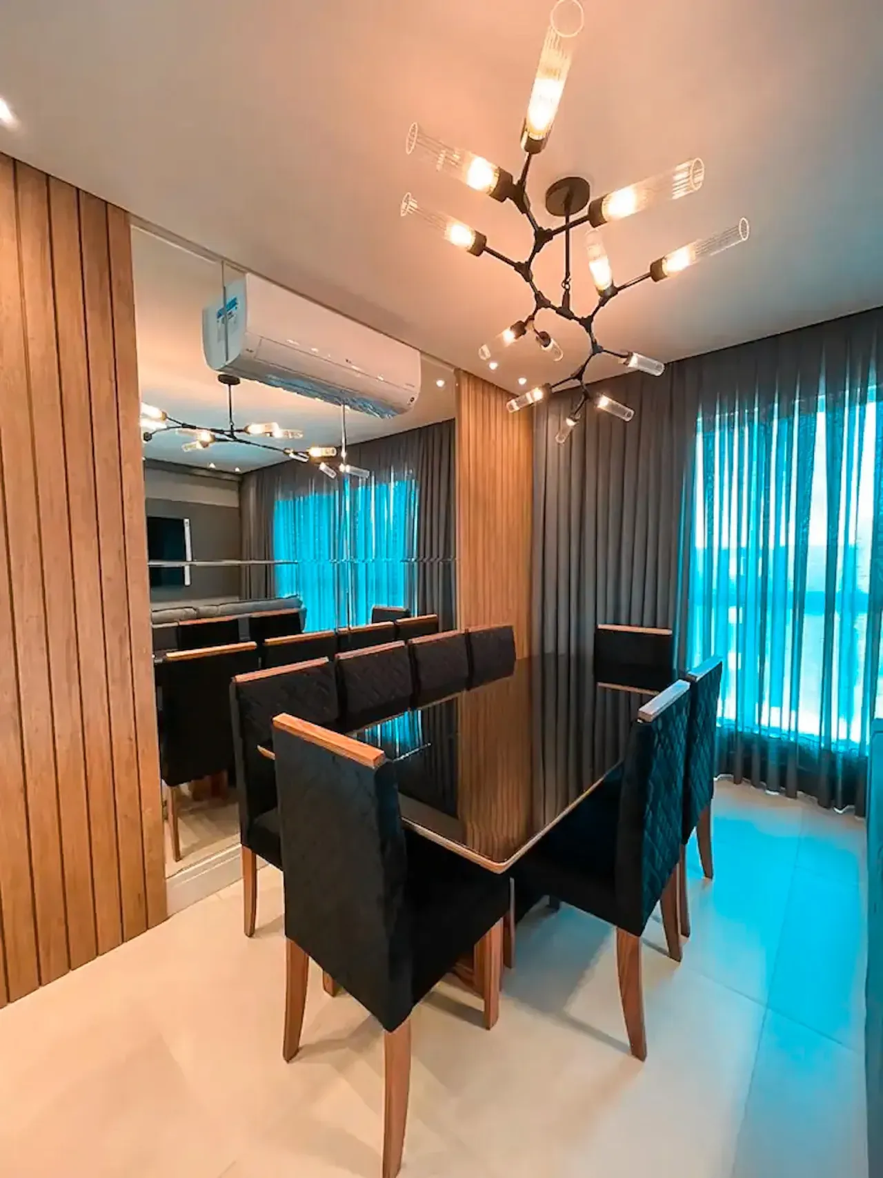 Apartamento no Edifício Montpellir com 3 suítes em Balneário Camboriú — foto 2