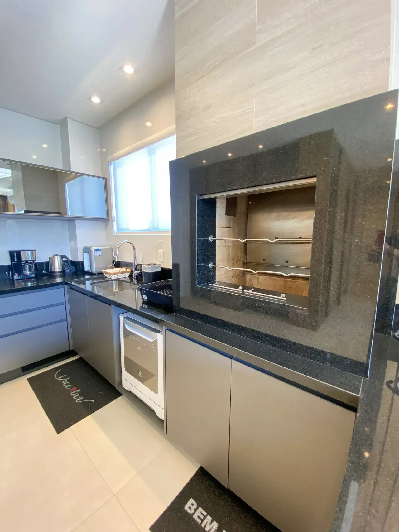 Apartamento no Edifício Montpellir com 3 suítes em Balneário Camboriú — foto 14