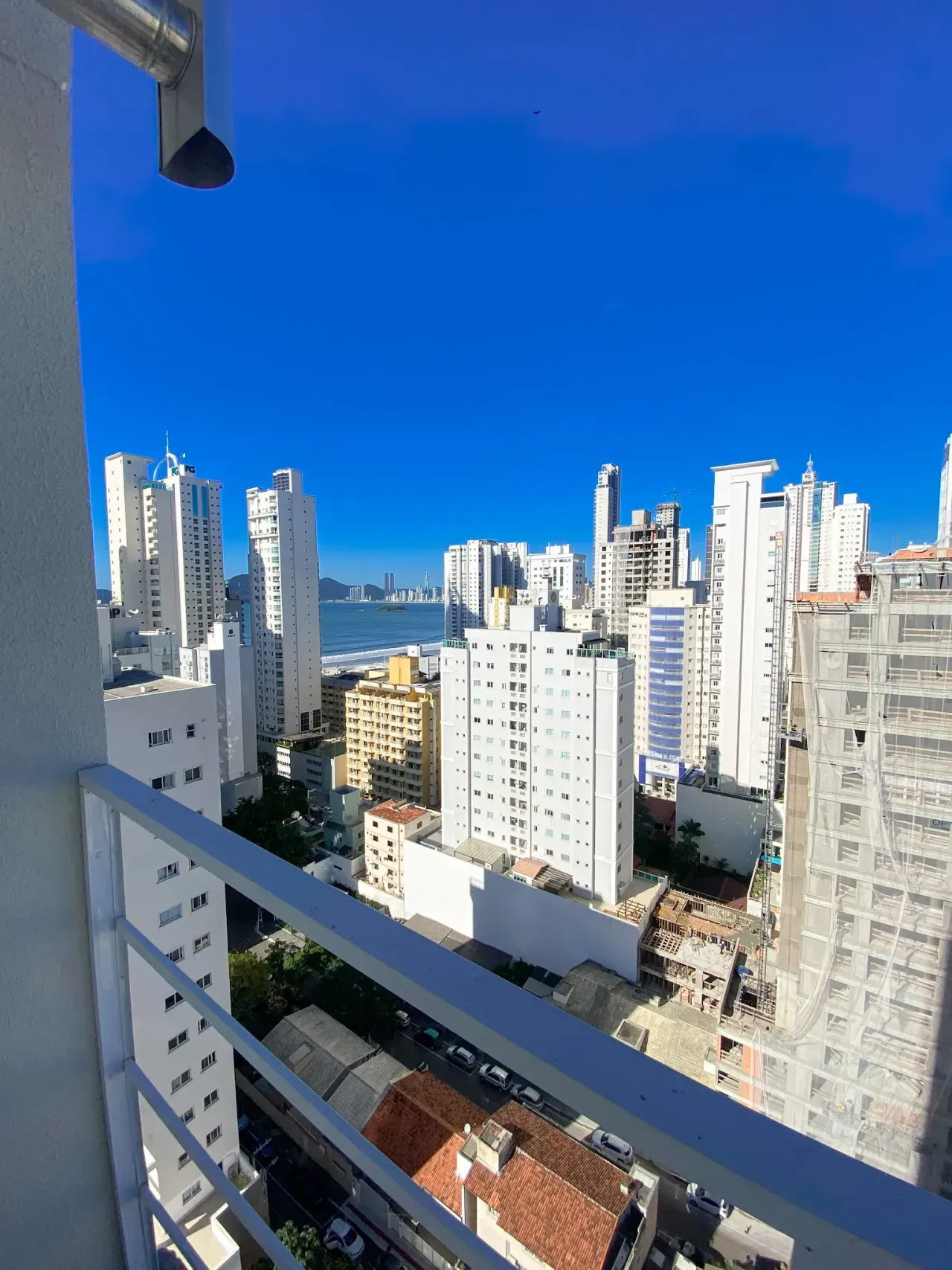 Apartamento no Edifício Montpellir com 3 suítes em Balneário Camboriú — foto 16