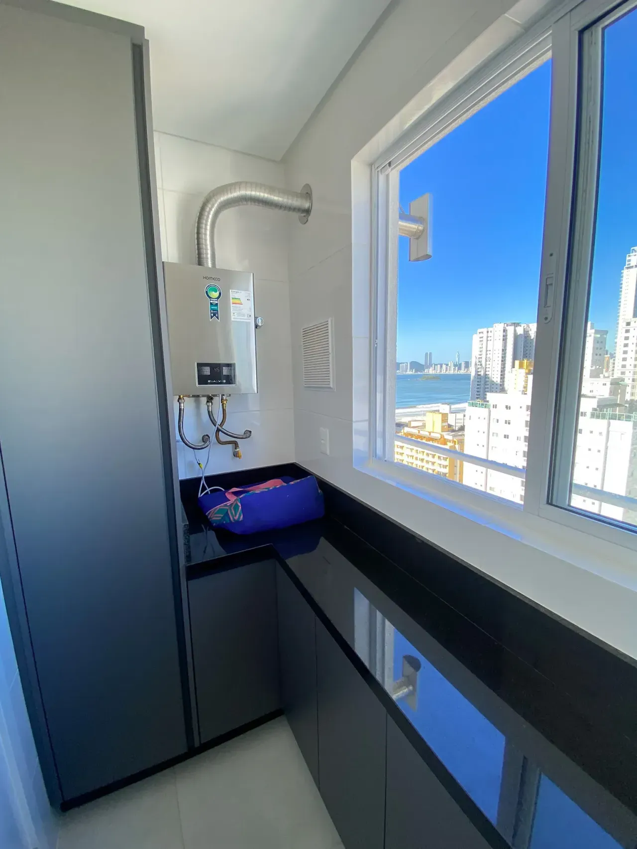 Apartamento no Edifício Montpellir com 3 suítes em Balneário Camboriú — foto 17