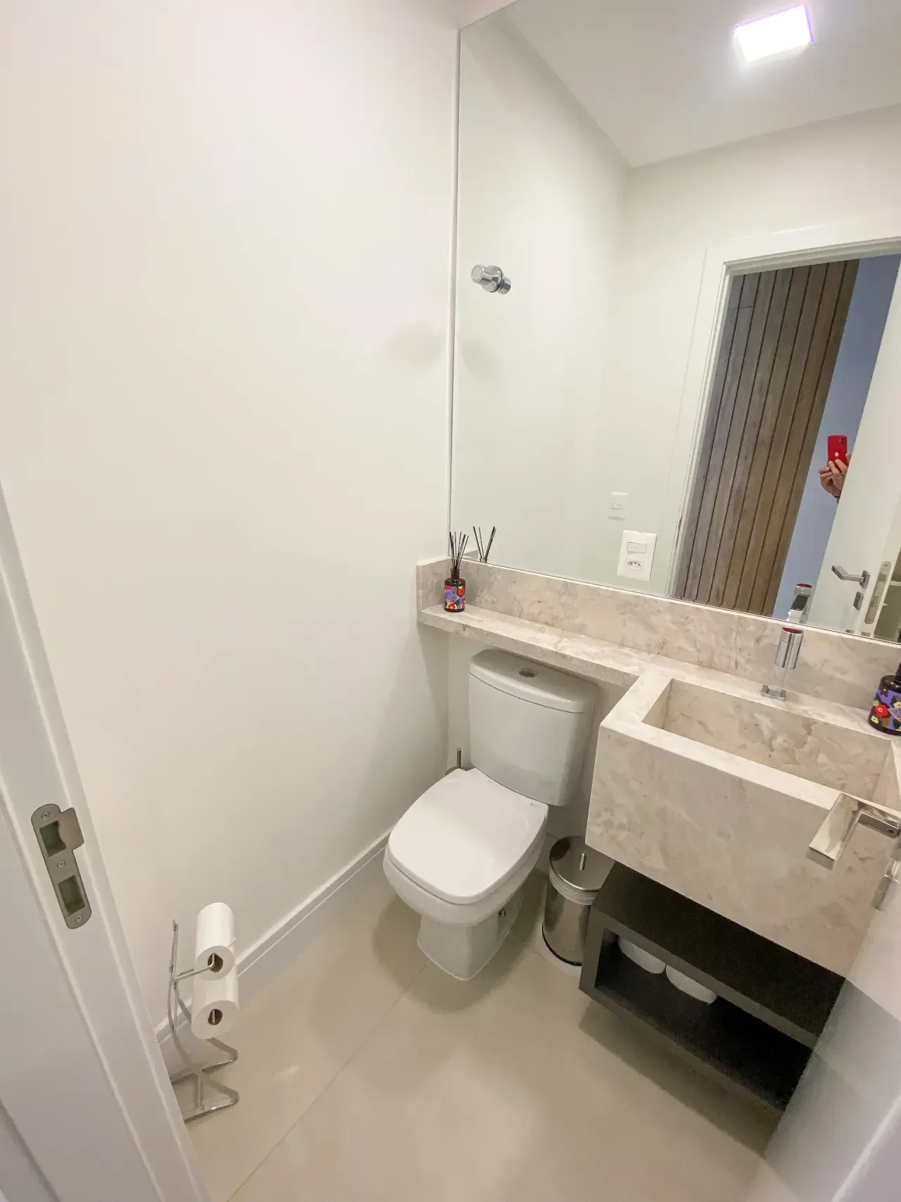 Apartamento no Edifício Montpellir com 3 suítes em Balneário Camboriú — foto 19