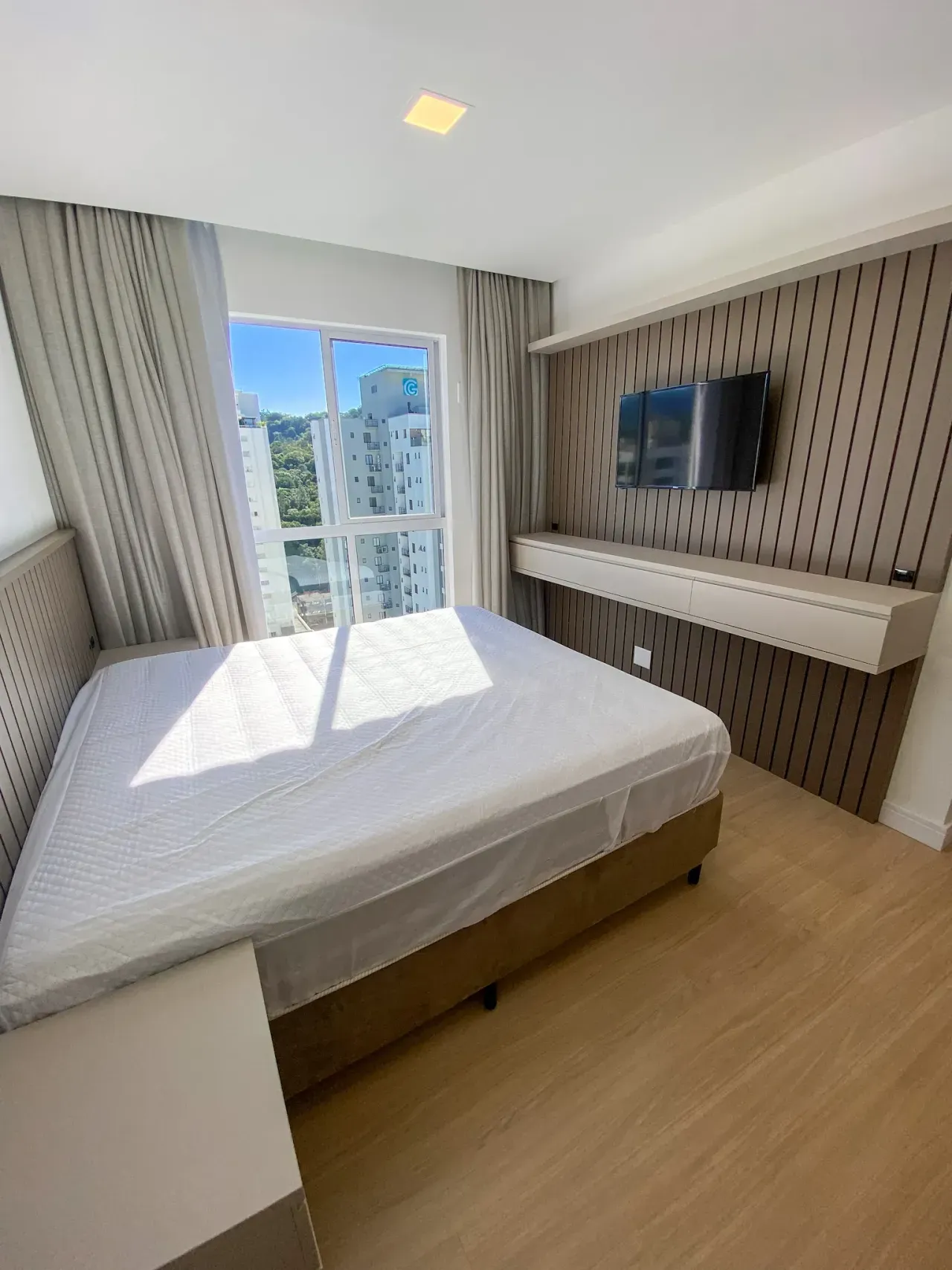 Apartamento no Edifício Montpellir com 3 suítes em Balneário Camboriú — foto 22