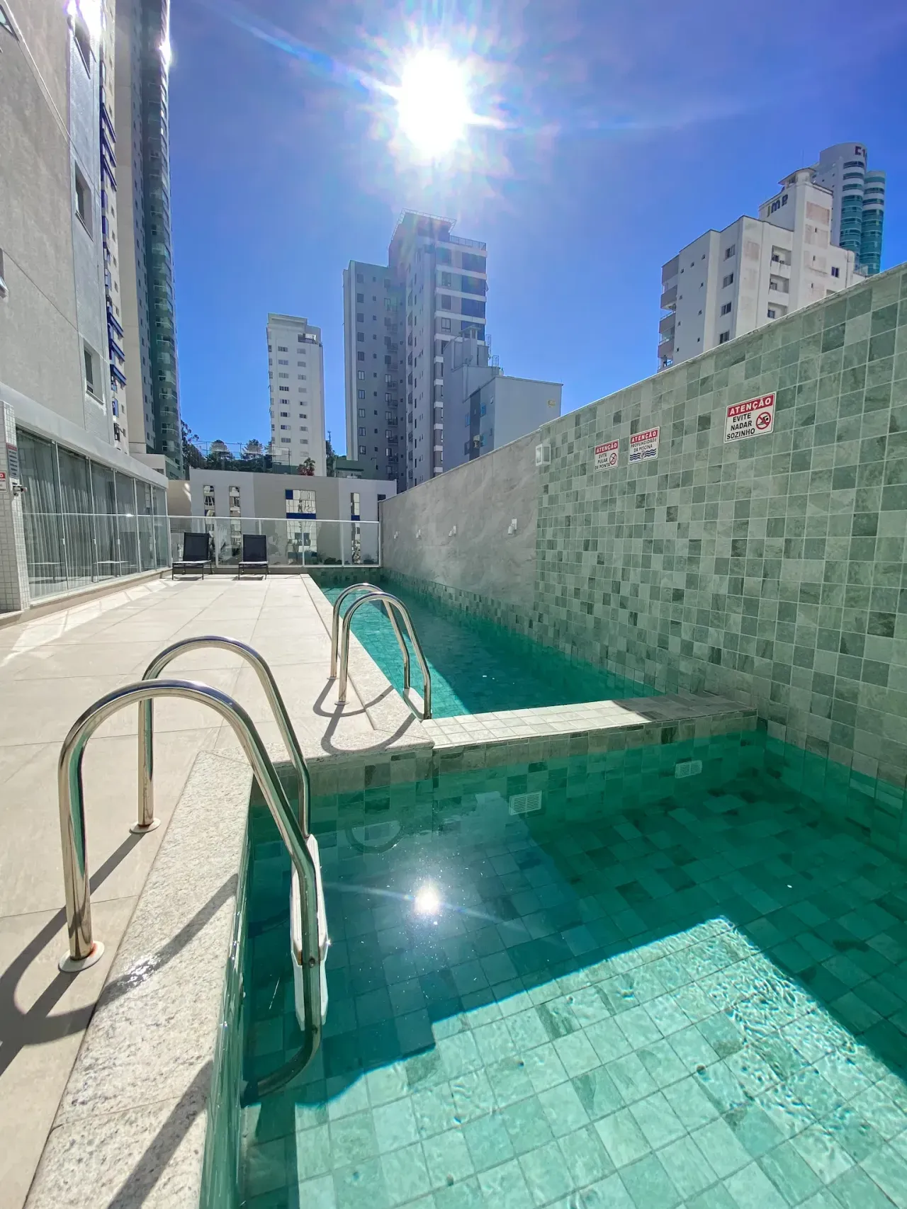 Apartamento no Edifício Montpellir com 3 suítes em Balneário Camboriú — foto 31