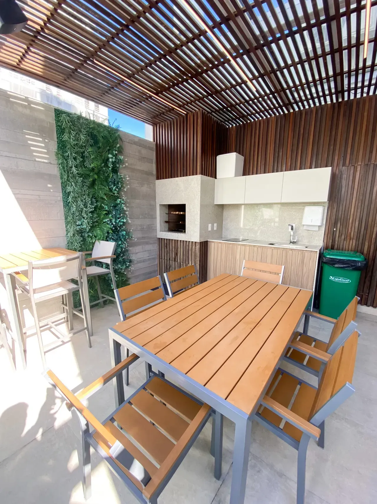 Apartamento no Edifício Montpellir com 3 suítes em Balneário Camboriú — foto 32