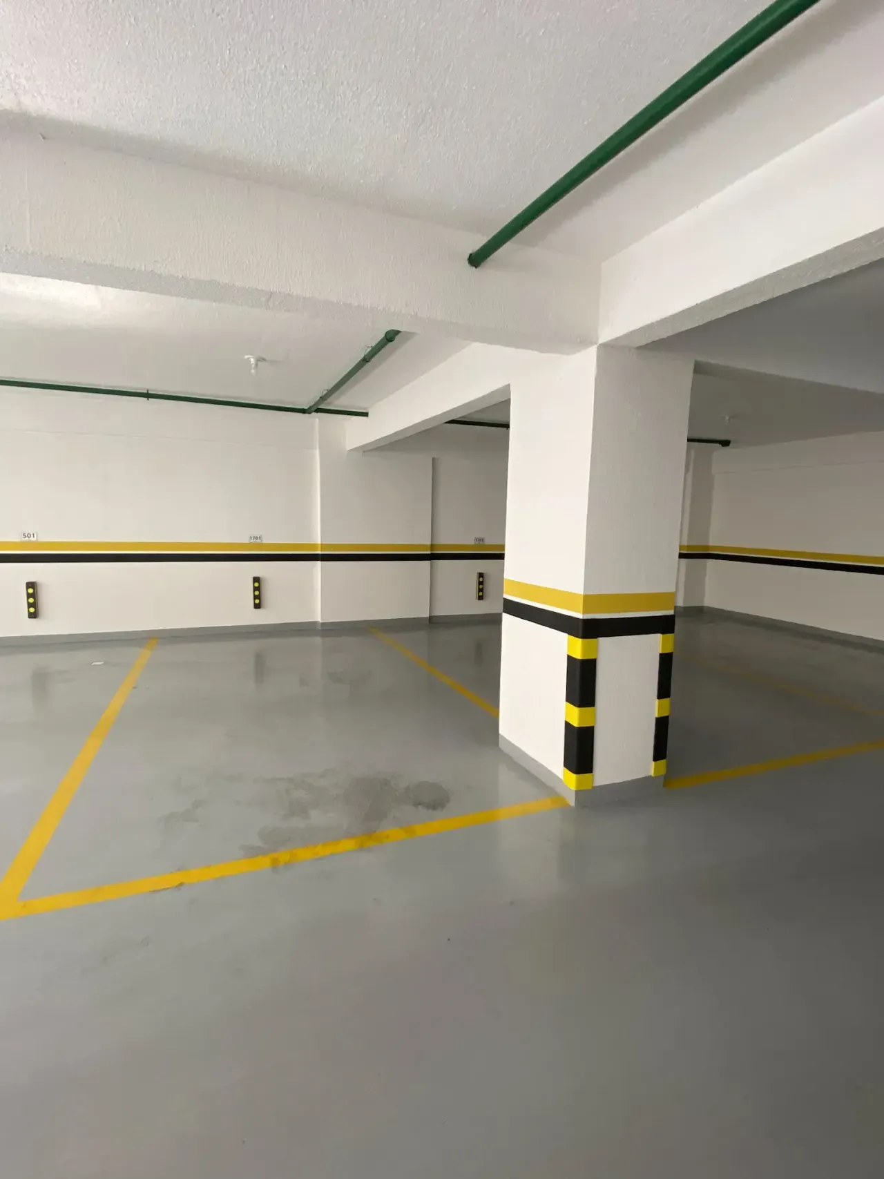 Apartamento no Edifício Montpellir com 3 suítes em Balneário Camboriú — foto 38