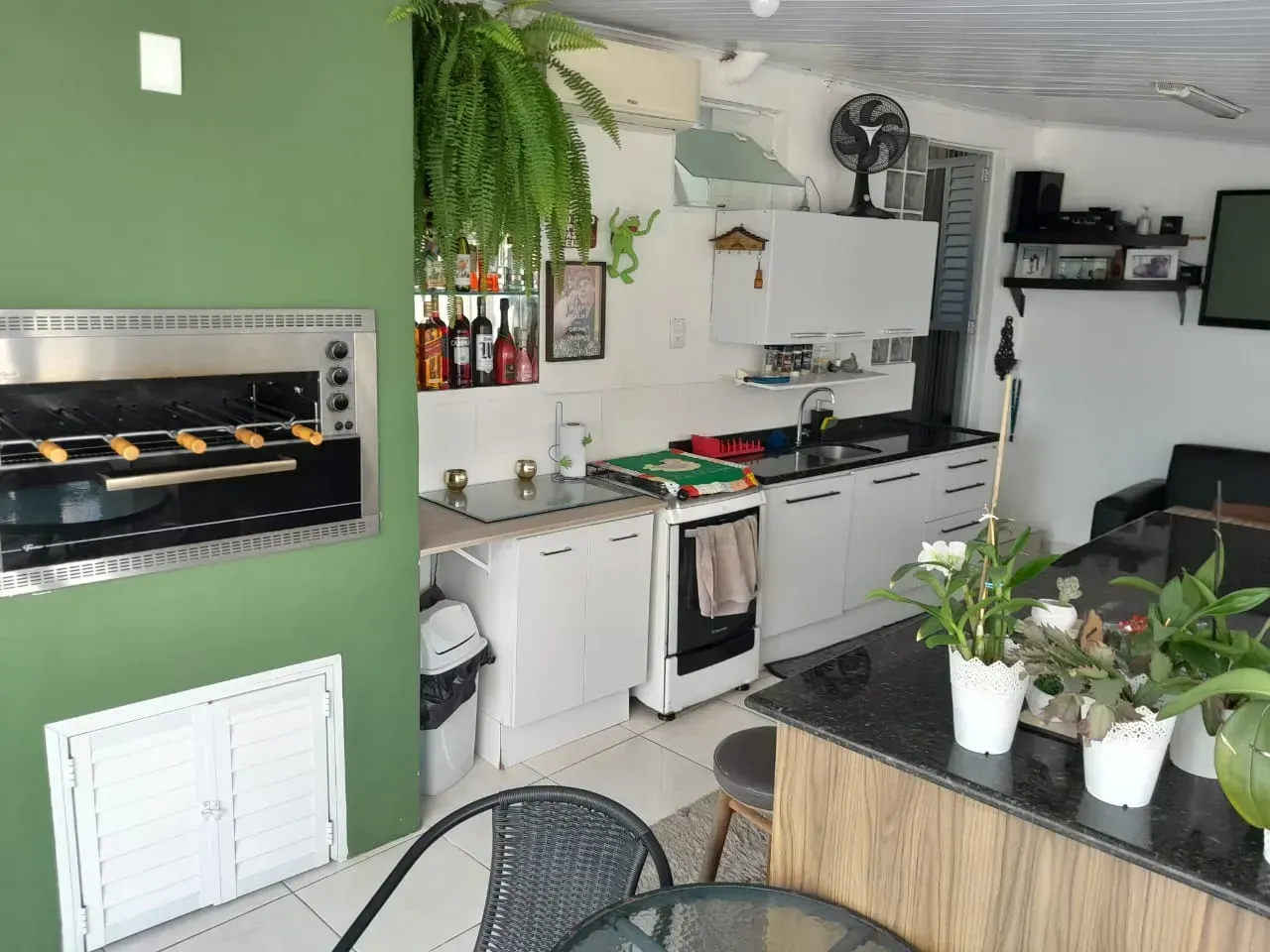 Apartamento Mobiliado com 2 Dormitórios na Barra Sul em Balneário Camboriú