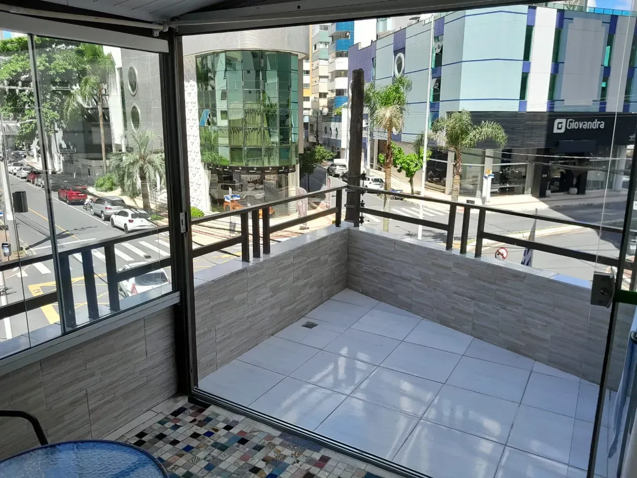 Apartamento Mobiliado com 2 Dormitórios na Barra Sul em Balneário Camboriú — foto 20