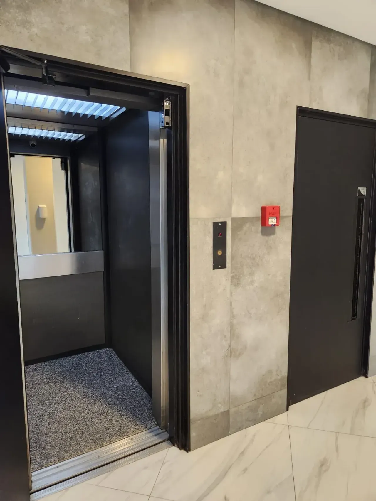 Apartamento Mobiliado com 2 Dormitórios na Barra Sul em Balneário Camboriú — foto 32