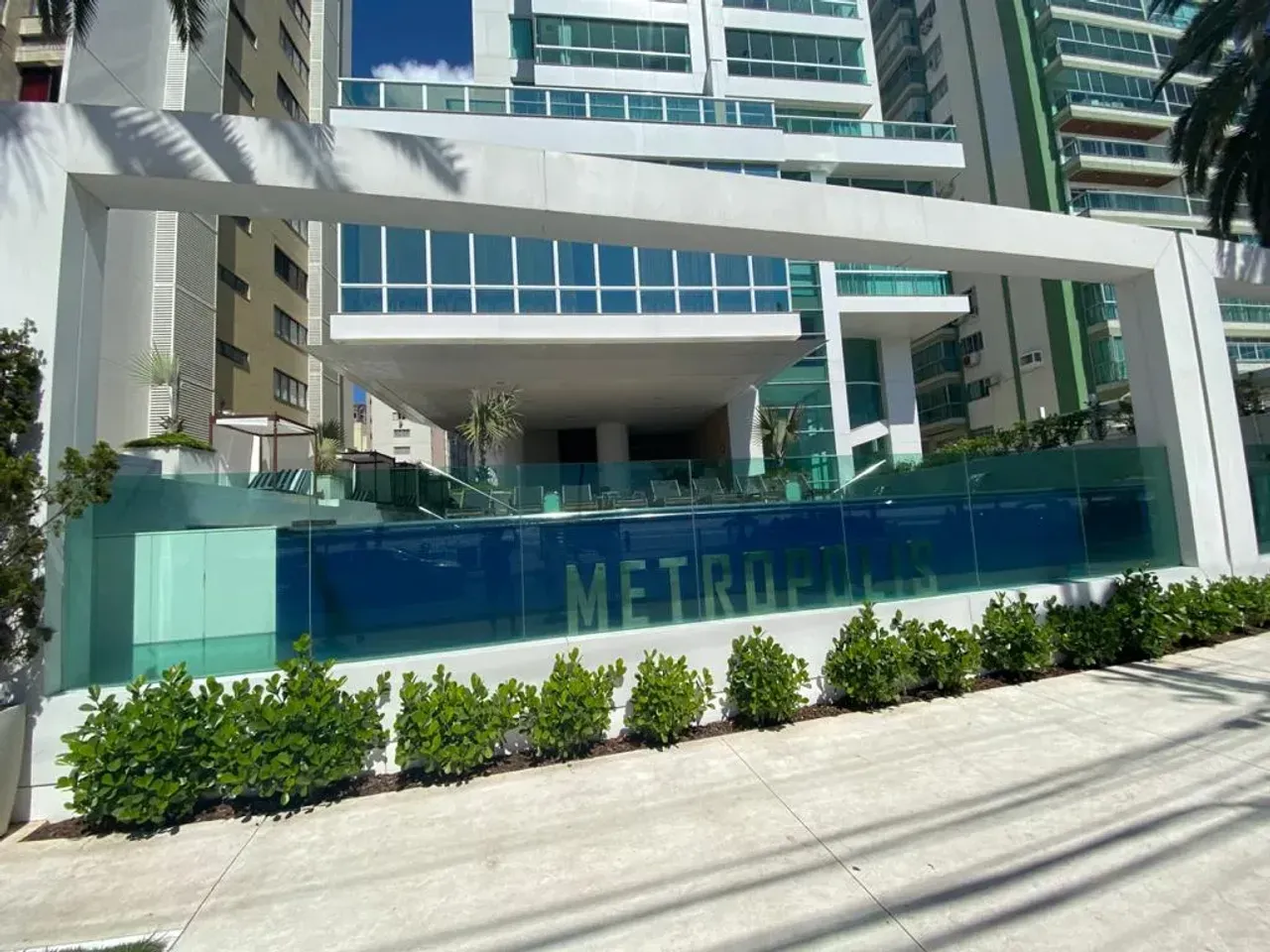 Apartamento no Edifício Metropolis com 4 suítes em Balneário Camboriú — foto 2